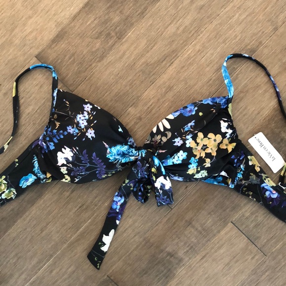 Brand NEW with TAG 🏷 Bikini top with wrap - Picture 2 of 7